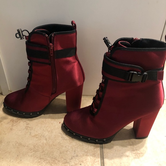 Boots - Picture 3 of 4